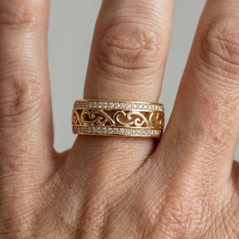 Virelle | Bright Hollow Gold Ring