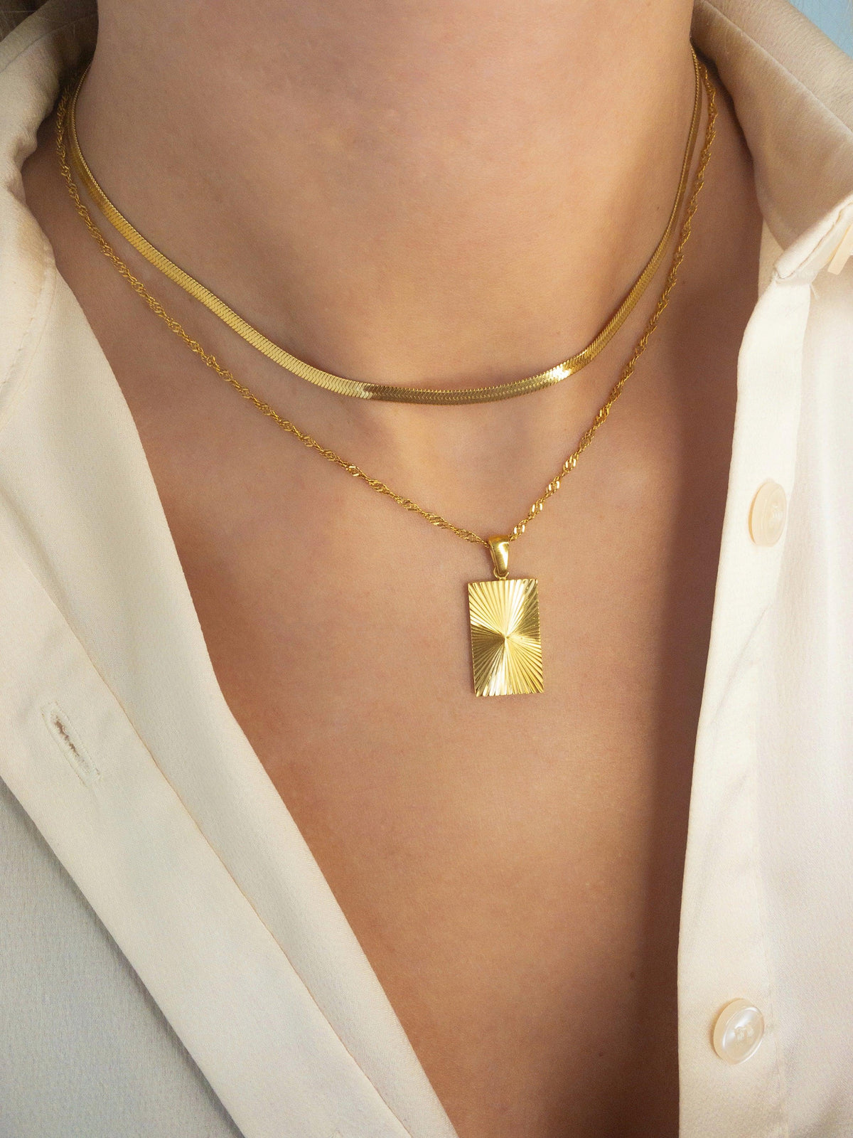 Stella Charm Necklace Rectangle Gold