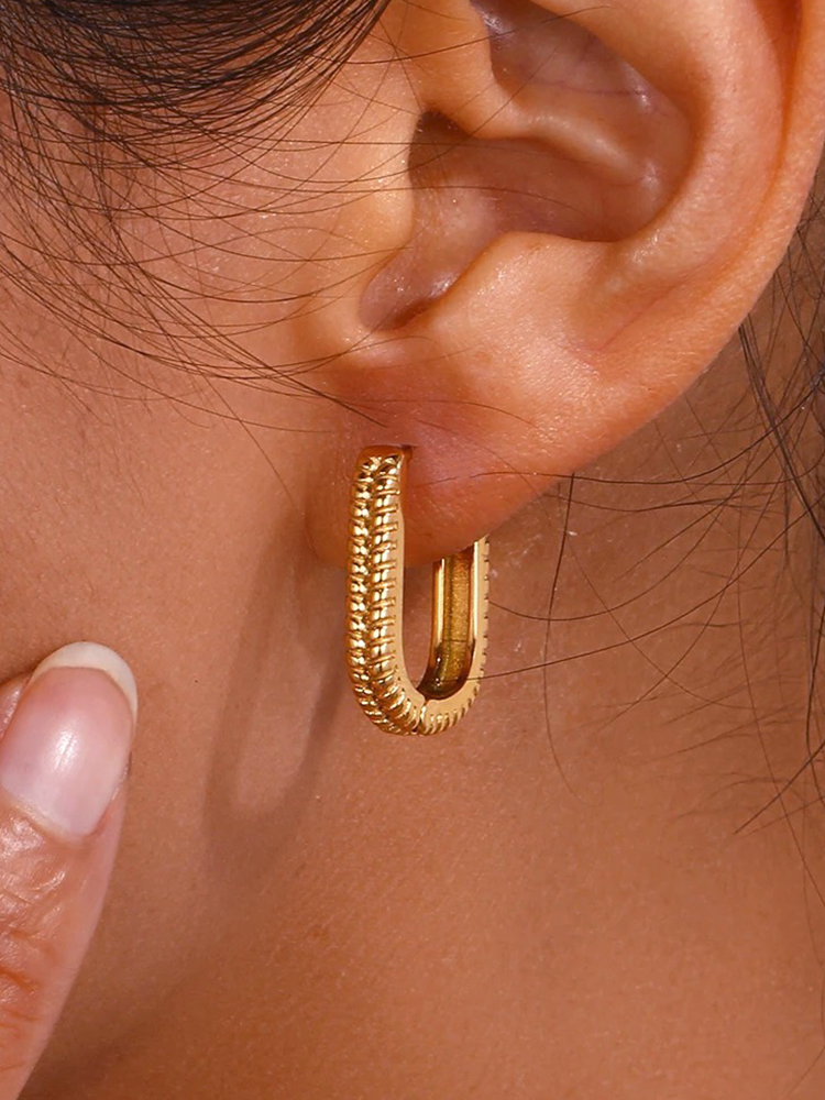 Estée Ovale Earrings Gold