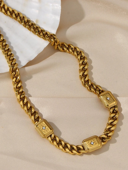 Grace Statement Star Necklace Gold