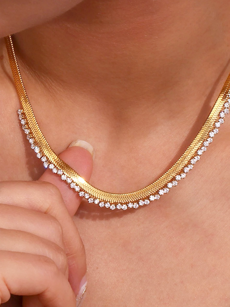 Leontien Zirconia Snake Chain Necklace Gold