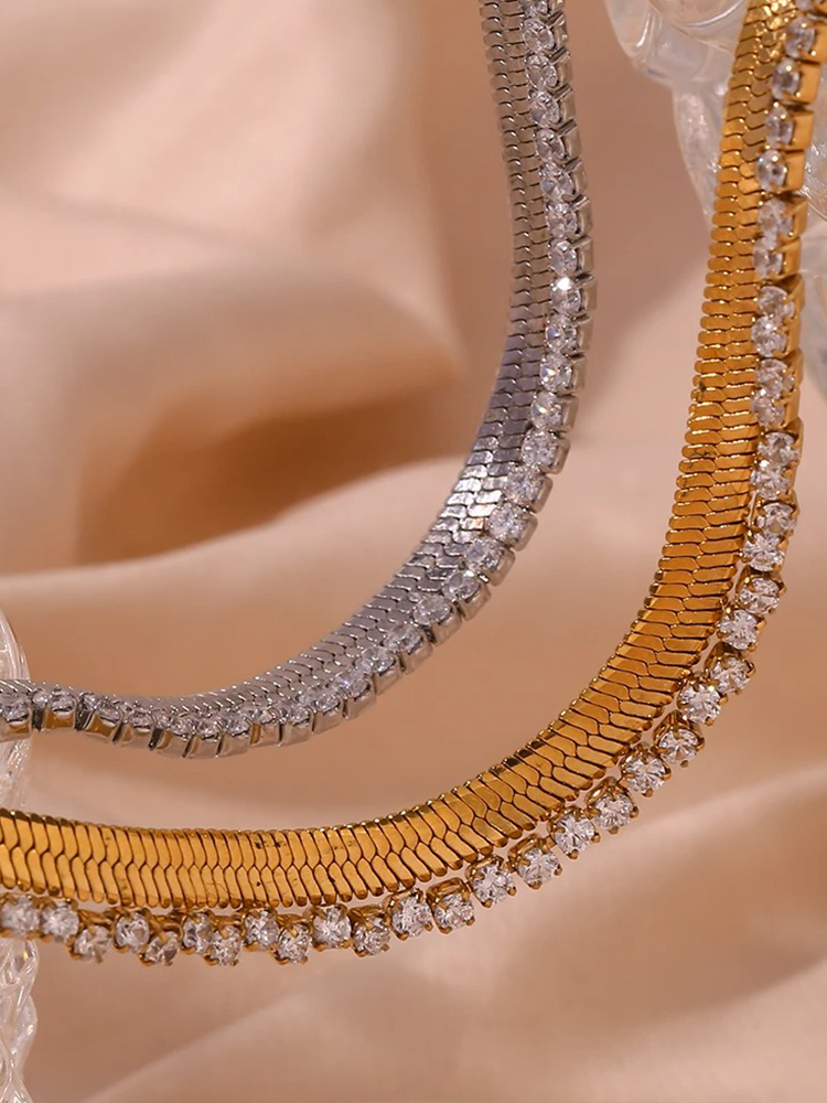 Leontien Zirconia Snake Chain Necklace Gold