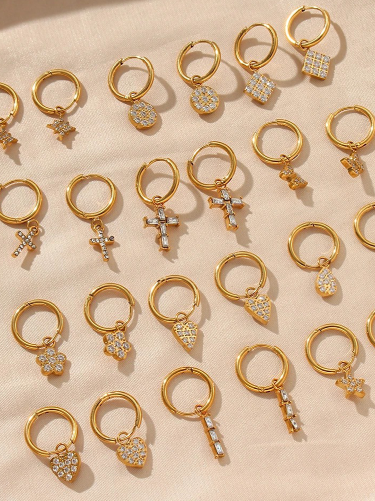 Lieke Crystal Cross Earrings Gold