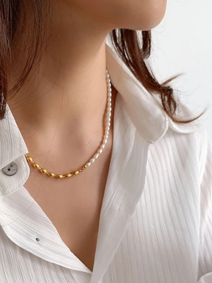 Linde Freshwater Pearl Necklace With Gold Beads