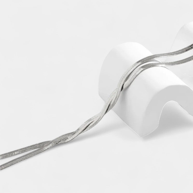 Virelle Necklace - Elegant silver or gold necklace with long link