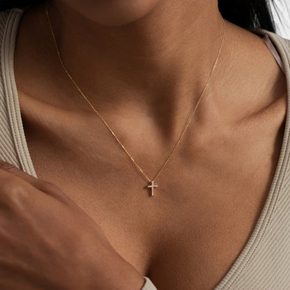 Virelle Necklace - Necklace with cross pendant with stones
