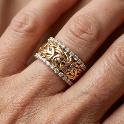 Virelle | Vintage Gold Braided Zirconia Ring